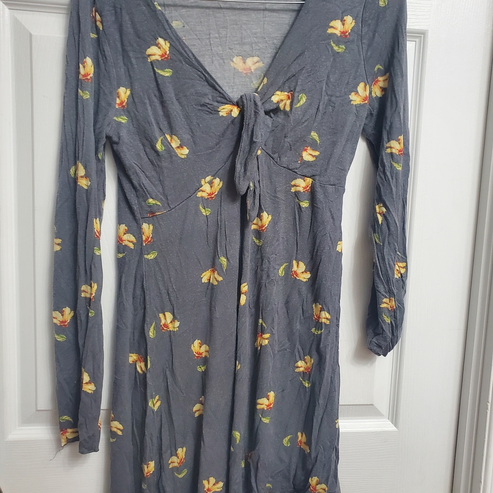 Streetwear Society Gray Floral Long Sleeve Dress